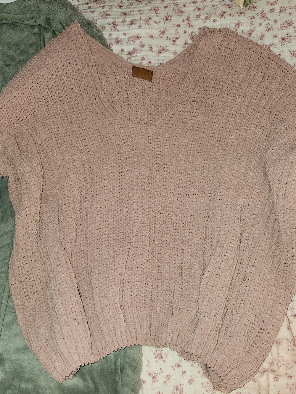 POL Blush V-Neck Chunky Knit Sweater